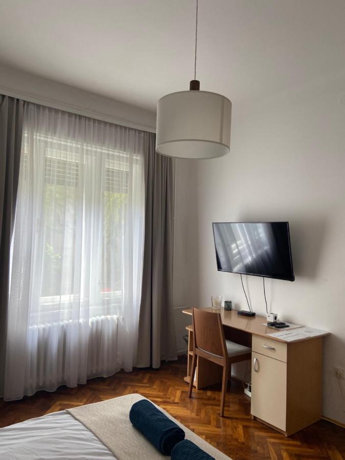 Flora Apartment Нови-Сад Экстерьер фото